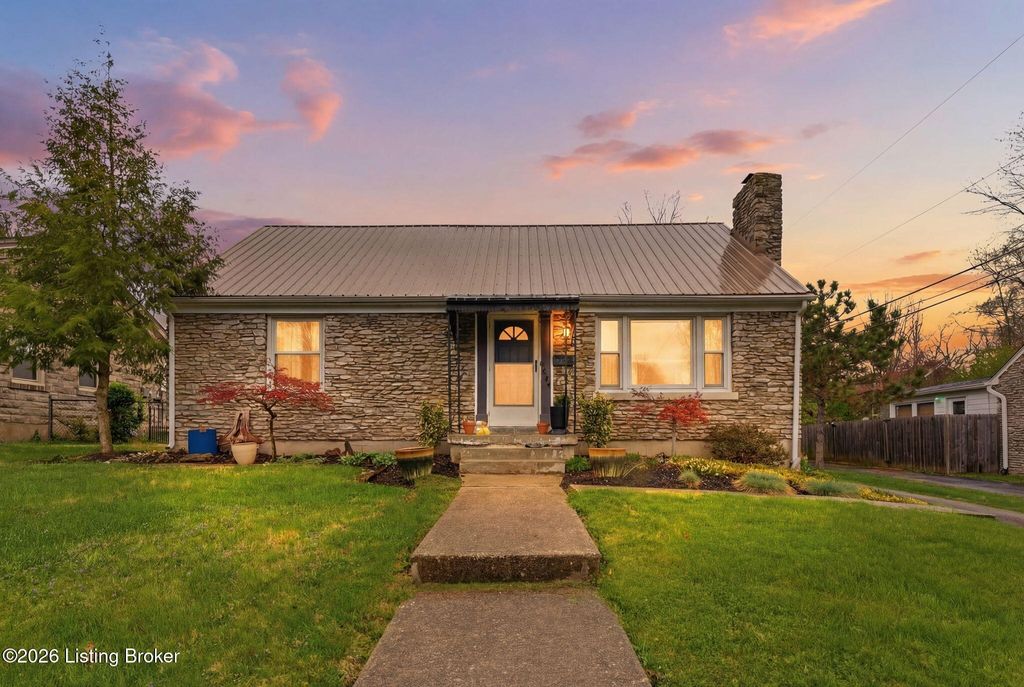 Photo of 2136 Saint Mathilda Dr, Lexington, KY 40502 (MLS # 1712878)