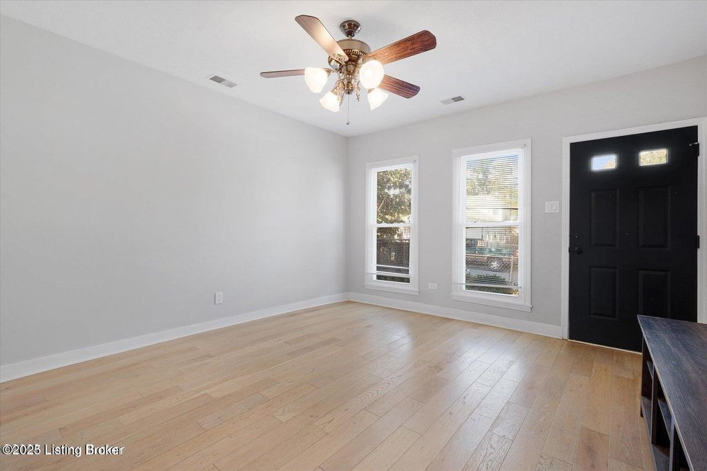 Photo of 614 Atwood St, Louisville, KY 40217 (MLS # 1704973)