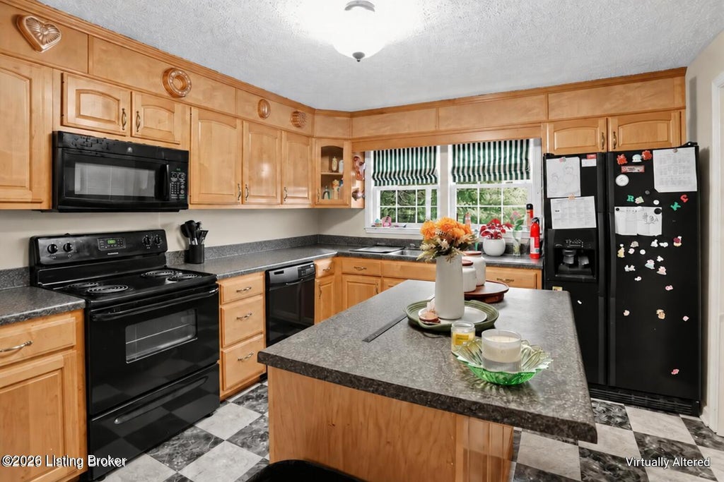 Photo of 149 S Main St, Brownsville, KY 42210 (MLS # 1732381)