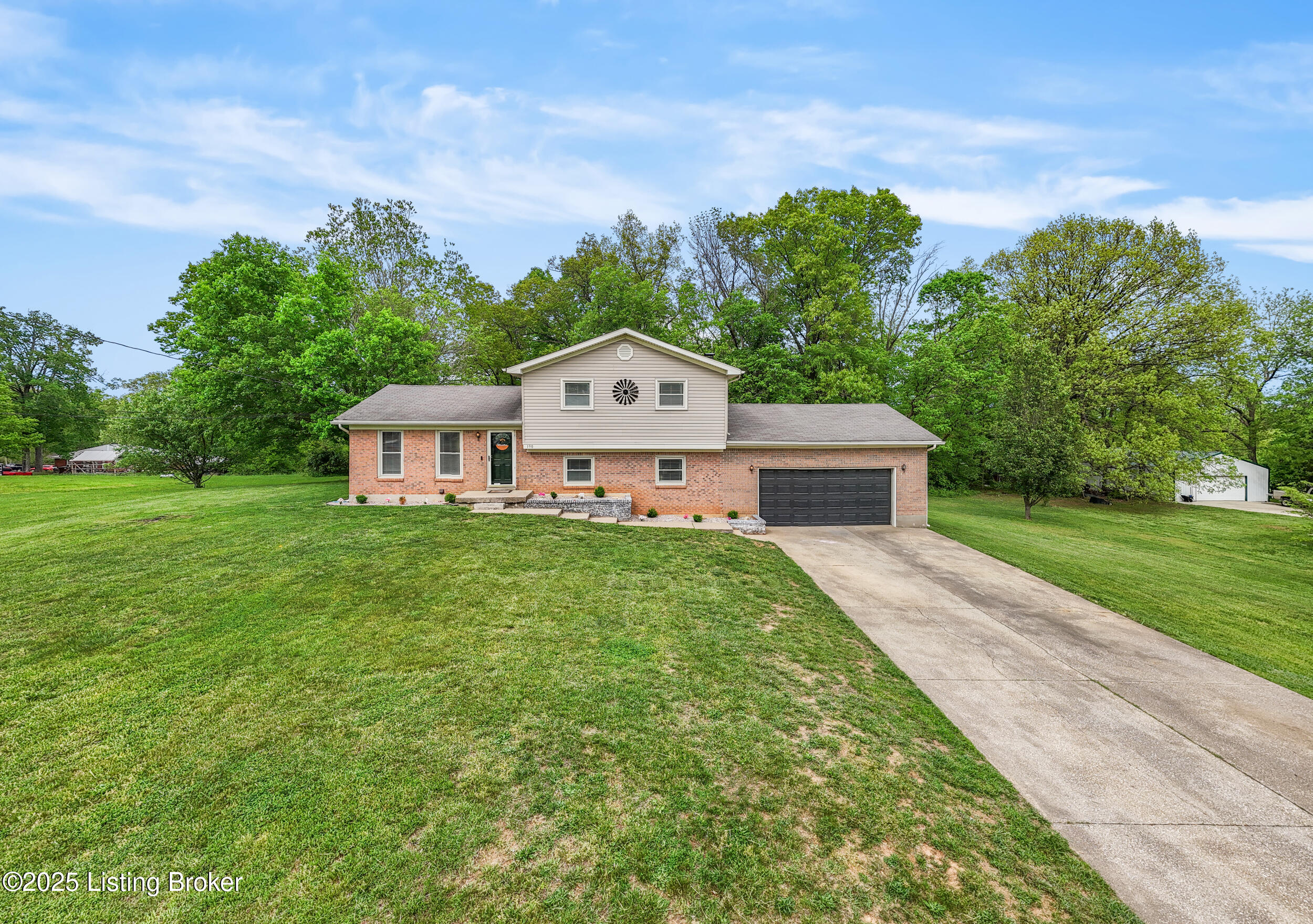 190 Pats Ln, Mt Washington, Kentucky image 1