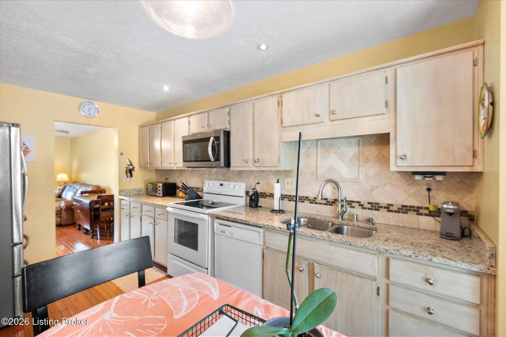 Photo of 5002 Marina Cove, Prospect, KY 40059 (MLS # 1714291)