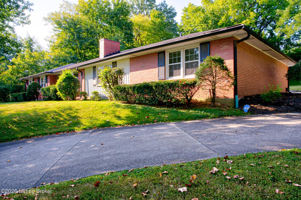 Photo of 220 W Kenwood Dr, Louisville, KY 40214 (MLS # 1728071)