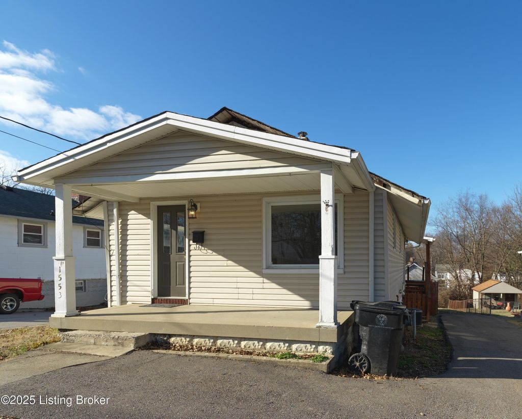 Photo of 1553 Taylor Ave, Louisville, KY 40213 (MLS # 1712135)