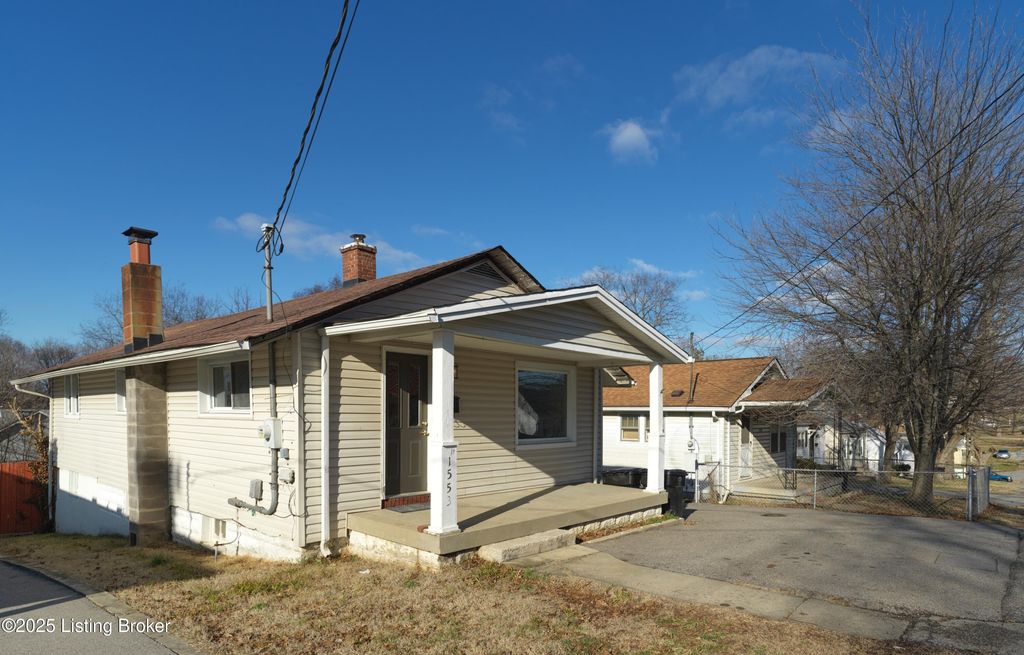 Photo of 1553 Taylor Ave, Louisville, KY 40213 (MLS # 1712135)