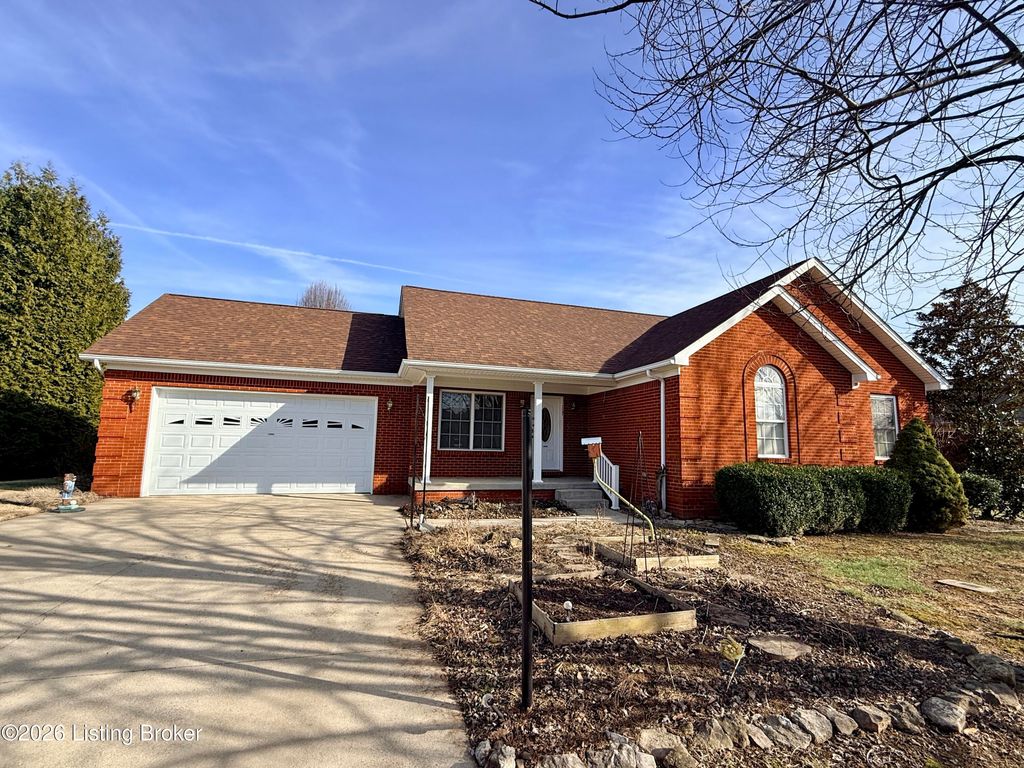 Photo of 117 Leroy Dr, Bardstown, KY 40004 (MLS # 1706295)