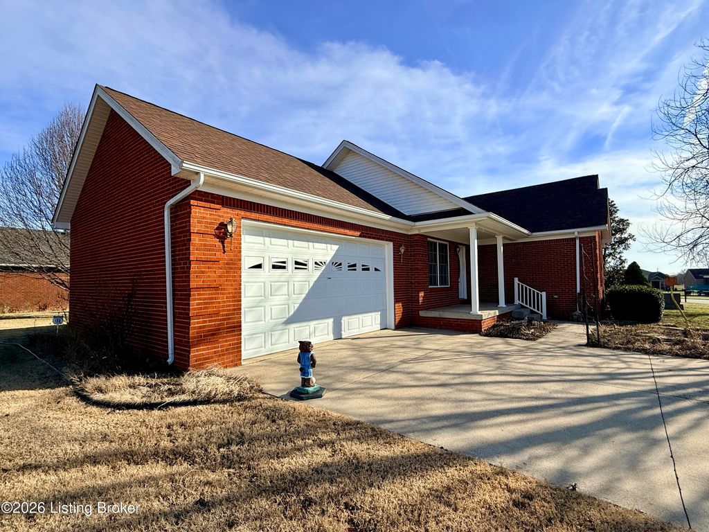 Photo of 117 Leroy Dr, Bardstown, KY 40004 (MLS # 1706295)