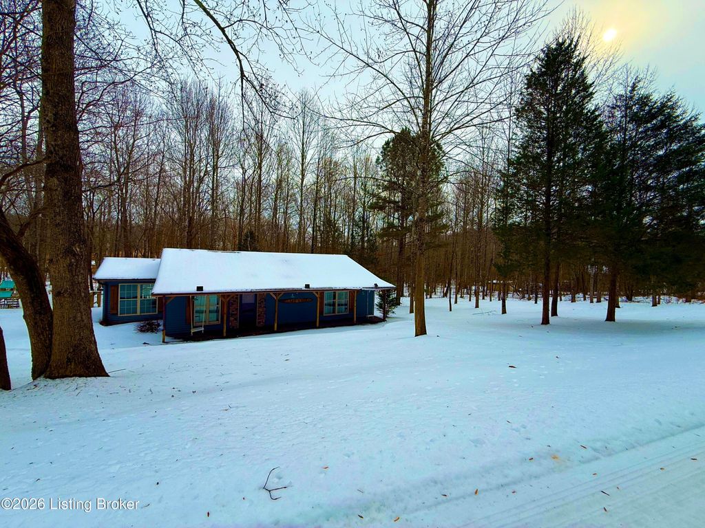 Photo of 409 Woodhaven Ln, Leitchfield, KY 42754 (MLS # 1719185)