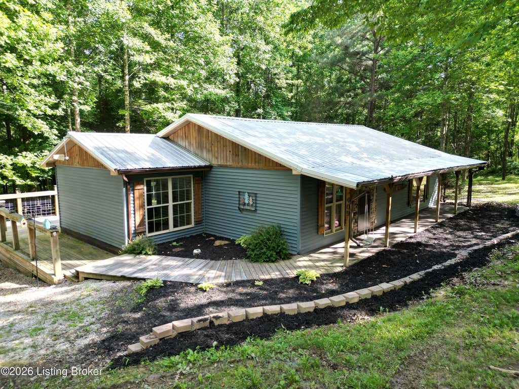 Photo of 409 Woodhaven Ln, Leitchfield, KY 42754 (MLS # 1719185)
