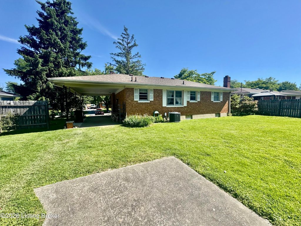 Photo of 7912 Woodfern Way, Louisville, KY 40291 (MLS # 1716762)