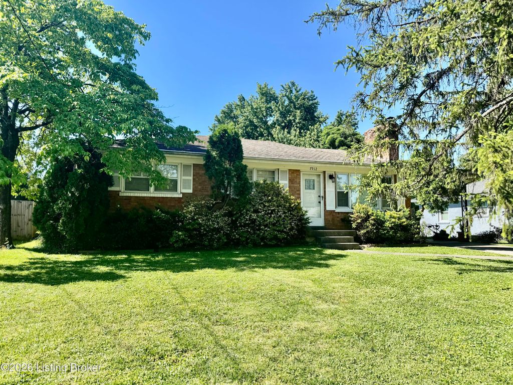 Photo of 7912 Woodfern Way, Louisville, KY 40291 (MLS # 1716762)