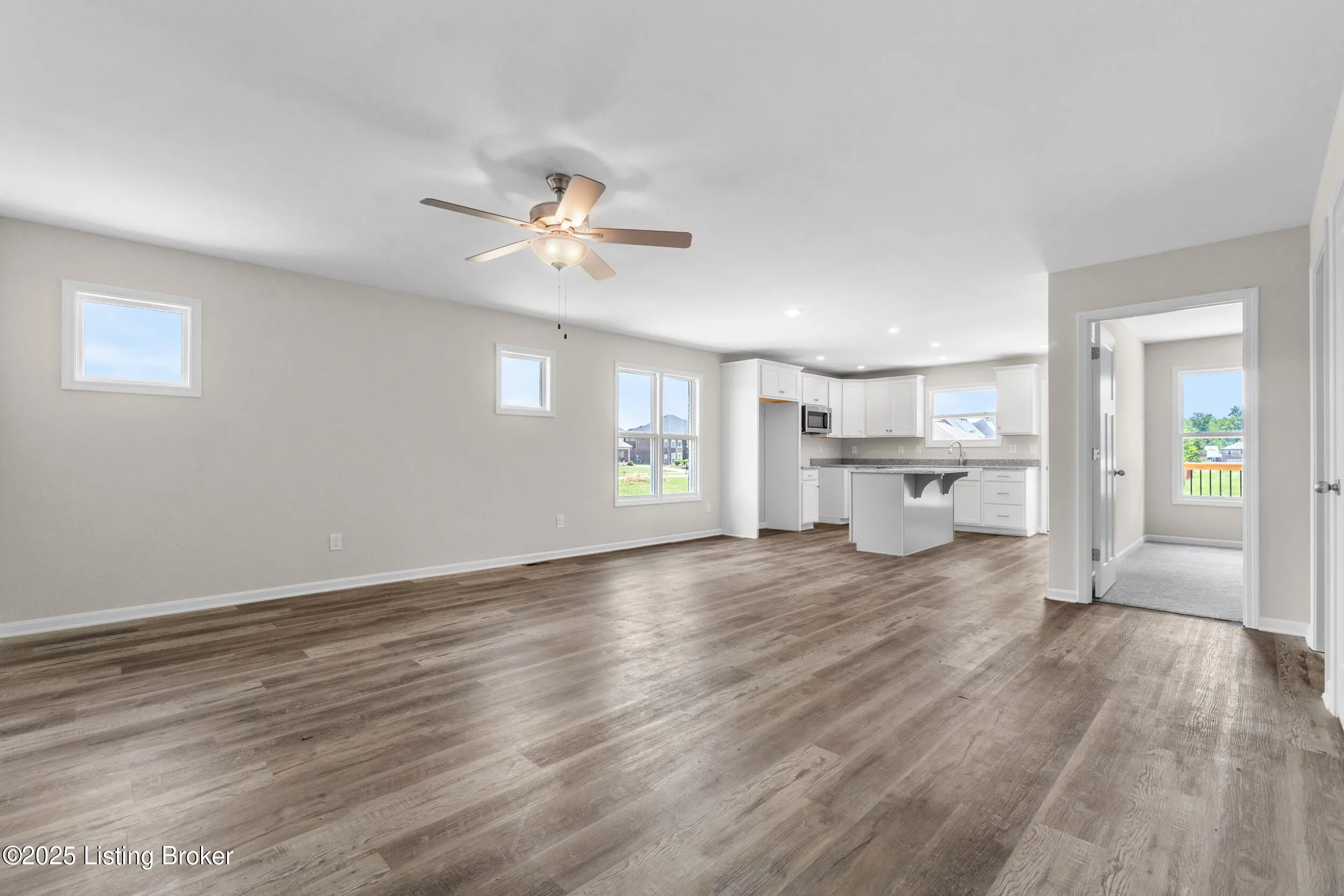 Louisville, Kentucky 40272, United States, 3 Bedrooms Bedrooms, ,3 BathroomsBathrooms,Residential,Active,206819