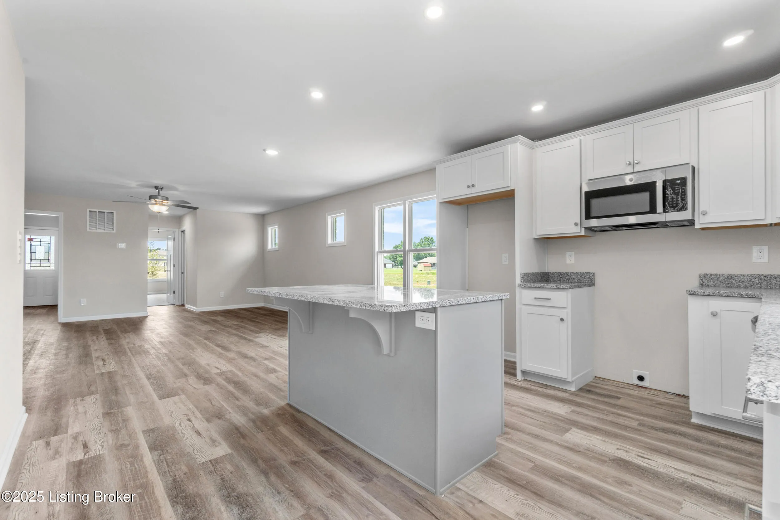 Louisville, Kentucky 40272, United States, 3 Bedrooms Bedrooms, ,3 BathroomsBathrooms,Residential,Active,206819