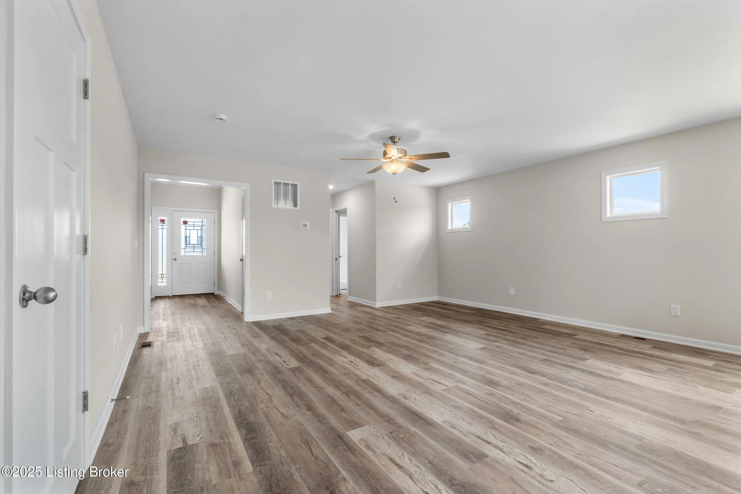 Louisville, Kentucky 40272, United States, 3 Bedrooms Bedrooms, ,3 BathroomsBathrooms,Residential,Active,206819