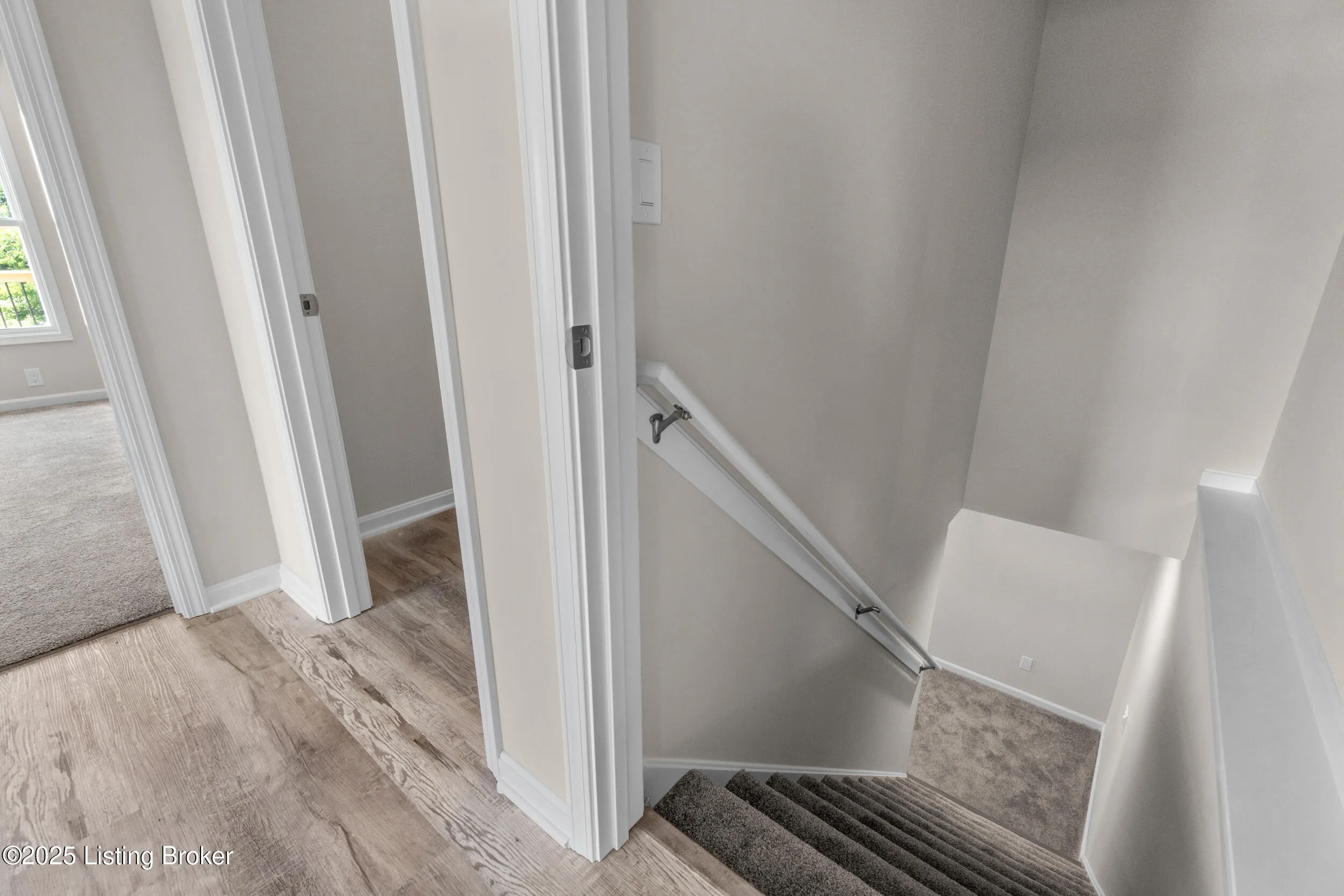 Louisville, Kentucky 40272, United States, 3 Bedrooms Bedrooms, ,3 BathroomsBathrooms,Residential,Active,206819