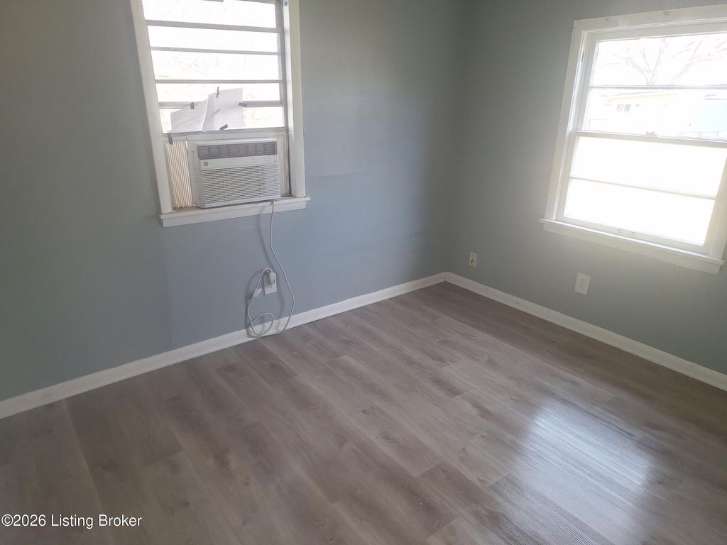 Photo of 9217 1/2 Alexander Ave, Louisville, KY 40272 (MLS # 1710235)