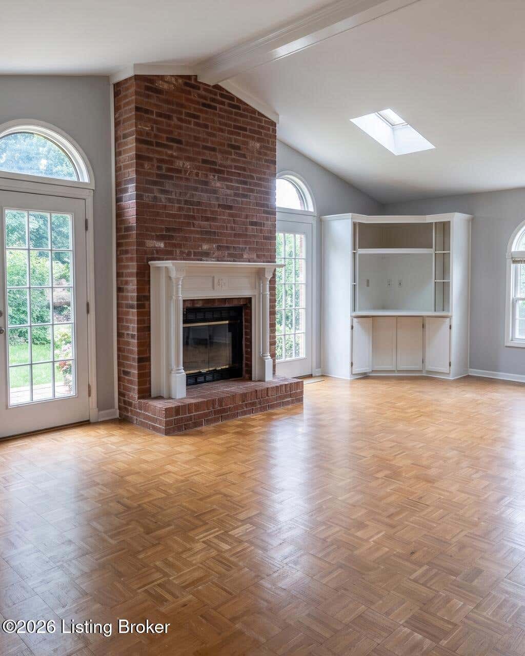 Photo of 206 Bramton Rd, Louisville, KY 40207 (MLS # 1720438)