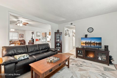 Tiny photo for 177 Springwood Dr, Louisville, KY 40229 (MLS # 1729719)