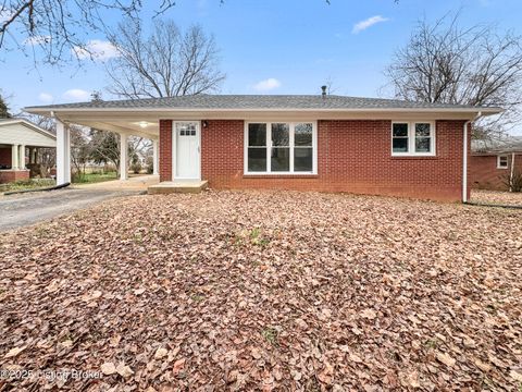 Photo of 509 W Back St, Munfordville, KY 42765 (MLS # 1708510)