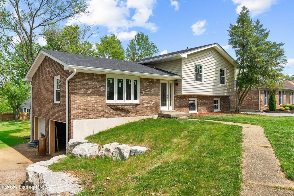 Photo of 1415 Cedarbrook Rd, Goshen, KY 40026 (MLS # 1713681)