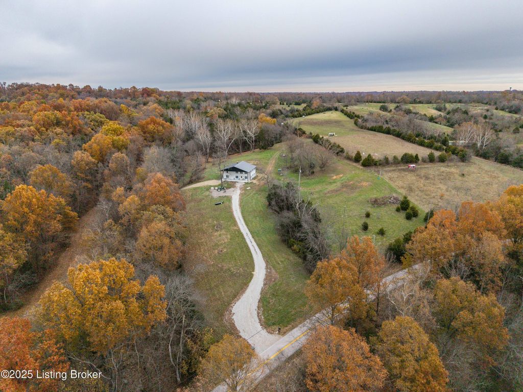 Photo of 1451 W Hwy 524, La Grange, KY 40031 (MLS # 1703313)