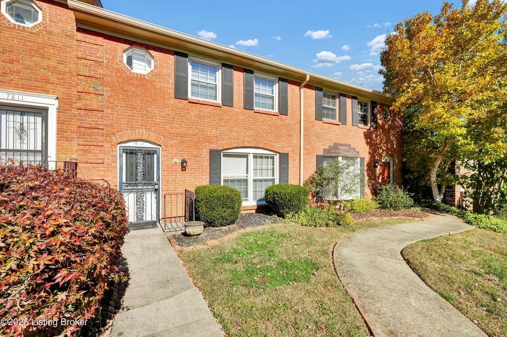 Photo of 7813 Montero Dr, Prospect, KY 40059 (MLS # 1704563)