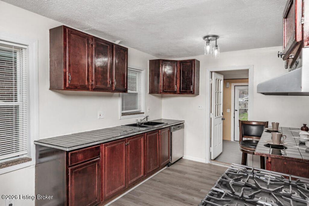 Photo of 369 N 41st St, Louisville, KY 40212 (MLS # 1710819)