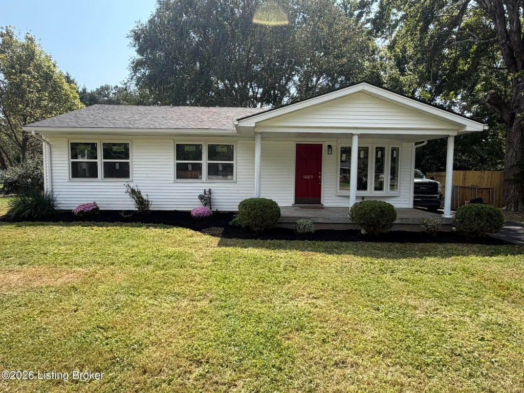 Photo of 10015 East Ave, Louisville, KY 40272 (MLS # 1729935)