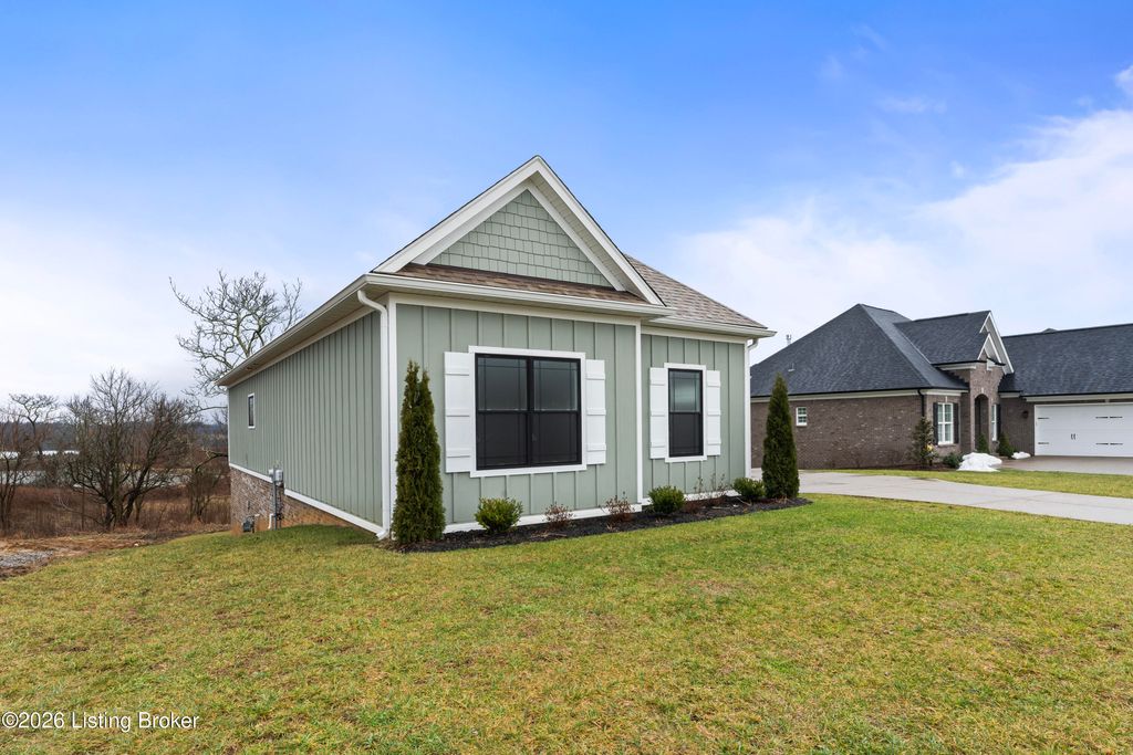 Photo of 3222 Catalpa Farms Dr, Louisville, KY 40023 (MLS # 1718813)