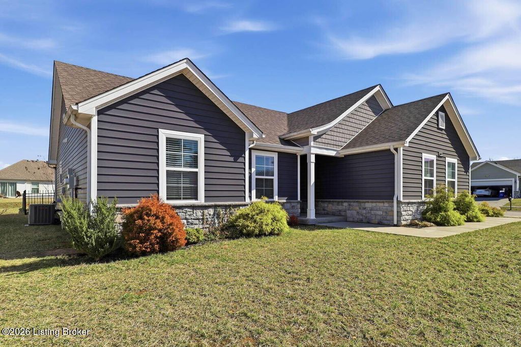 Photo of 10917 Hidden Trail Ct, Louisville, KY 40229 (MLS # 1710991)