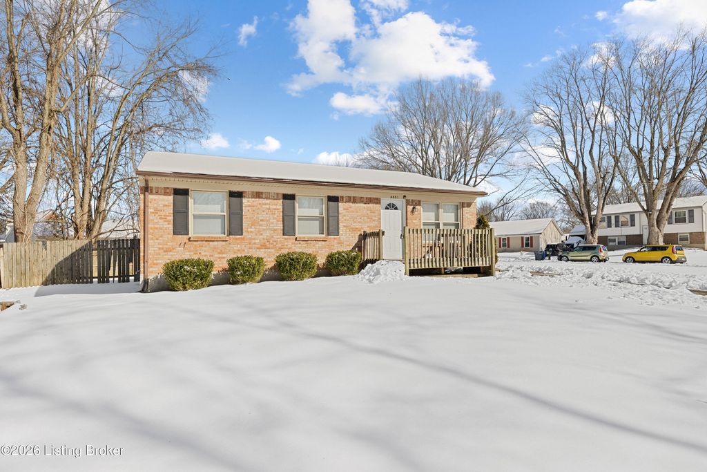 Photo of 4801 Haney Way, Louisville, KY 40272 (MLS # 1708055)