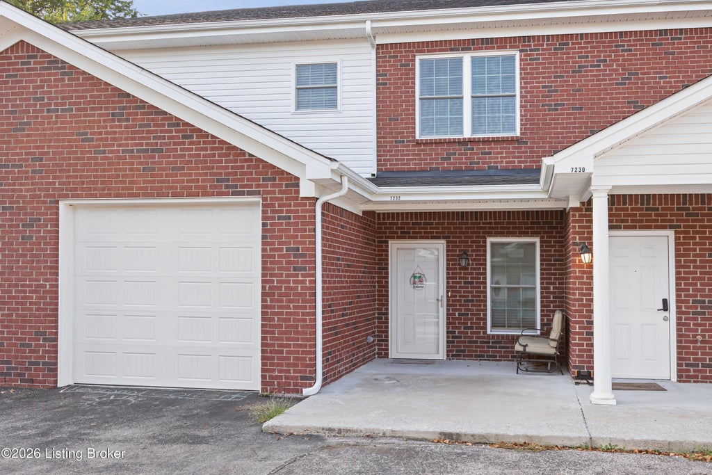 Photo of 7232 Correll Pl Dr, Louisville, KY 40228 (MLS # 1728502)