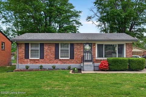 Photo of 6001 Rocky Mountain Dr, Louisville, KY 40219 (MLS # 1714657)