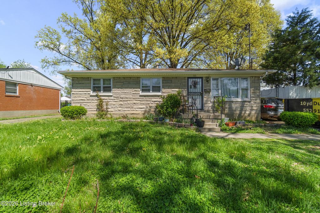 Photo of 1921 Nelson Ave, Louisville, KY 40216 (MLS # 1713666)