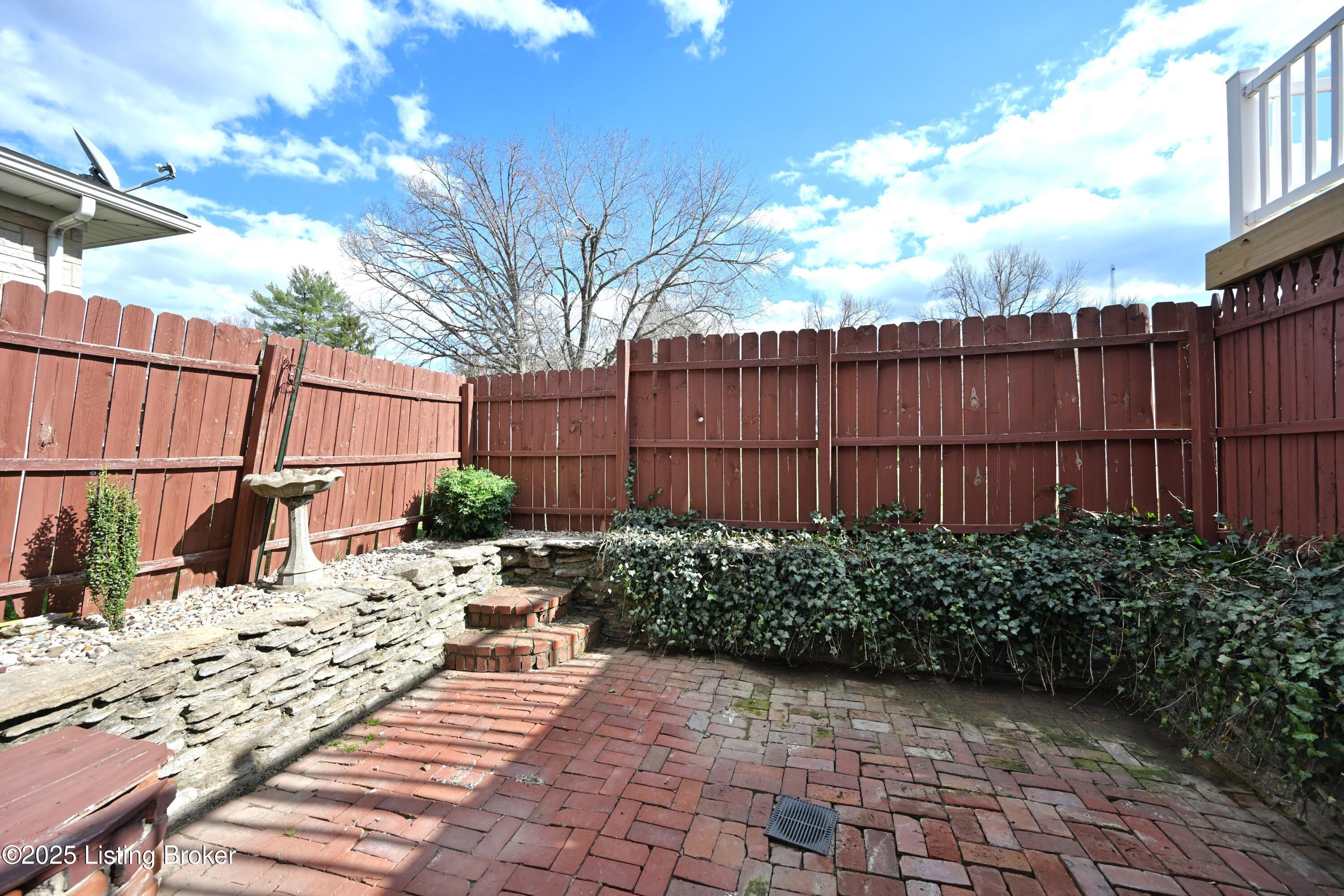 7514 Pimlico Dr, Louisville, Pennsylvania image 40