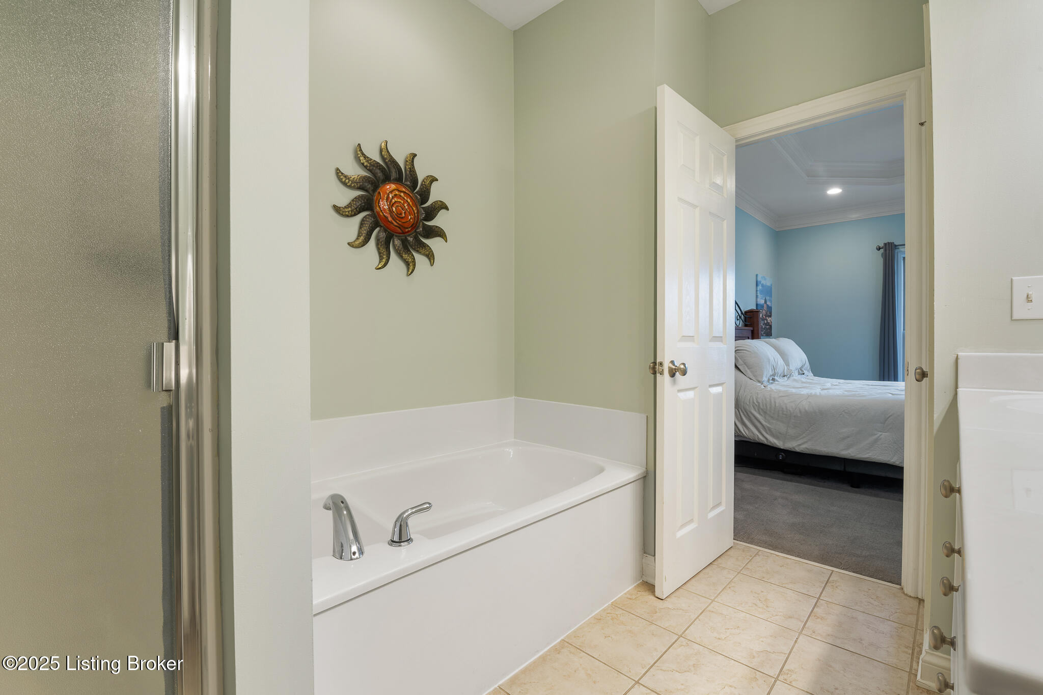8808 Brook Willow Dr, Louisville, Kentucky image 28
