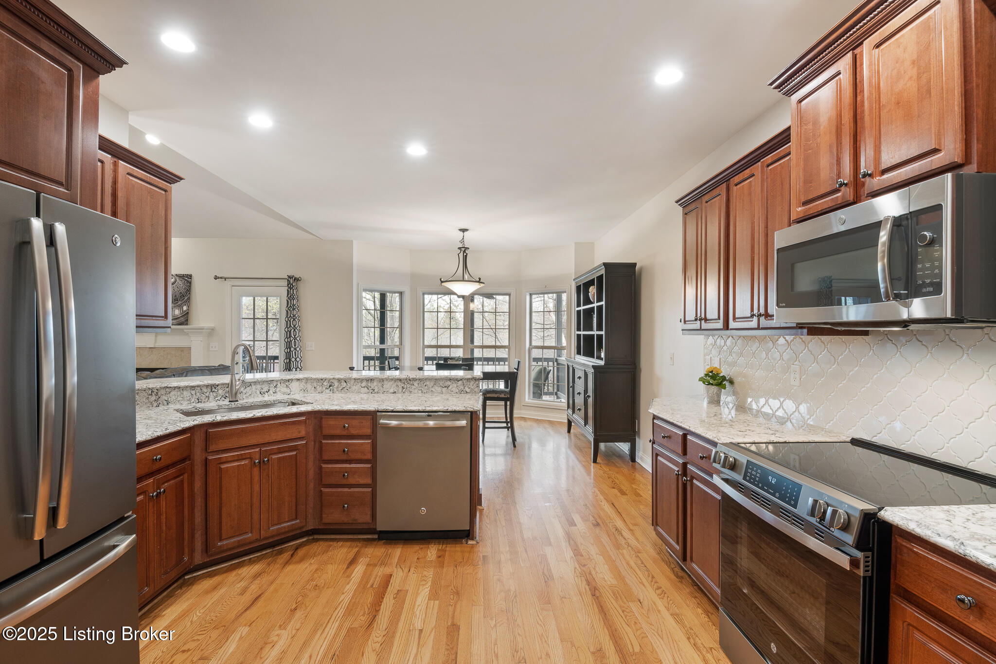 8808 Brook Willow Dr, Louisville, Kentucky image 10