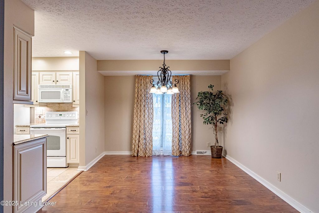 Photo of 8702 McKenna Way, Louisville, KY 40291 (MLS # 1704694)