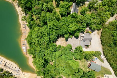 Homes For Sale - 404 Cedar Point Rd<br/> Bee Spring, KY 42207