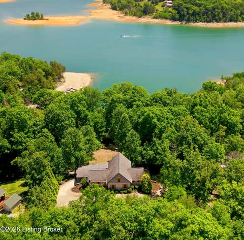 Homes For Sale - 404 Cedar Point Rd<br/> Bee Spring, KY 42207