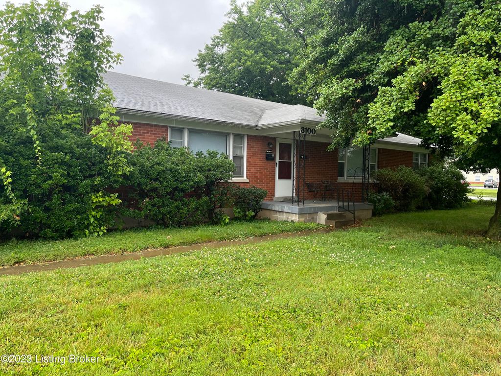 Photo of 3100 Altus Dr, Louisville, KY 40216 (MLS # 1708676)