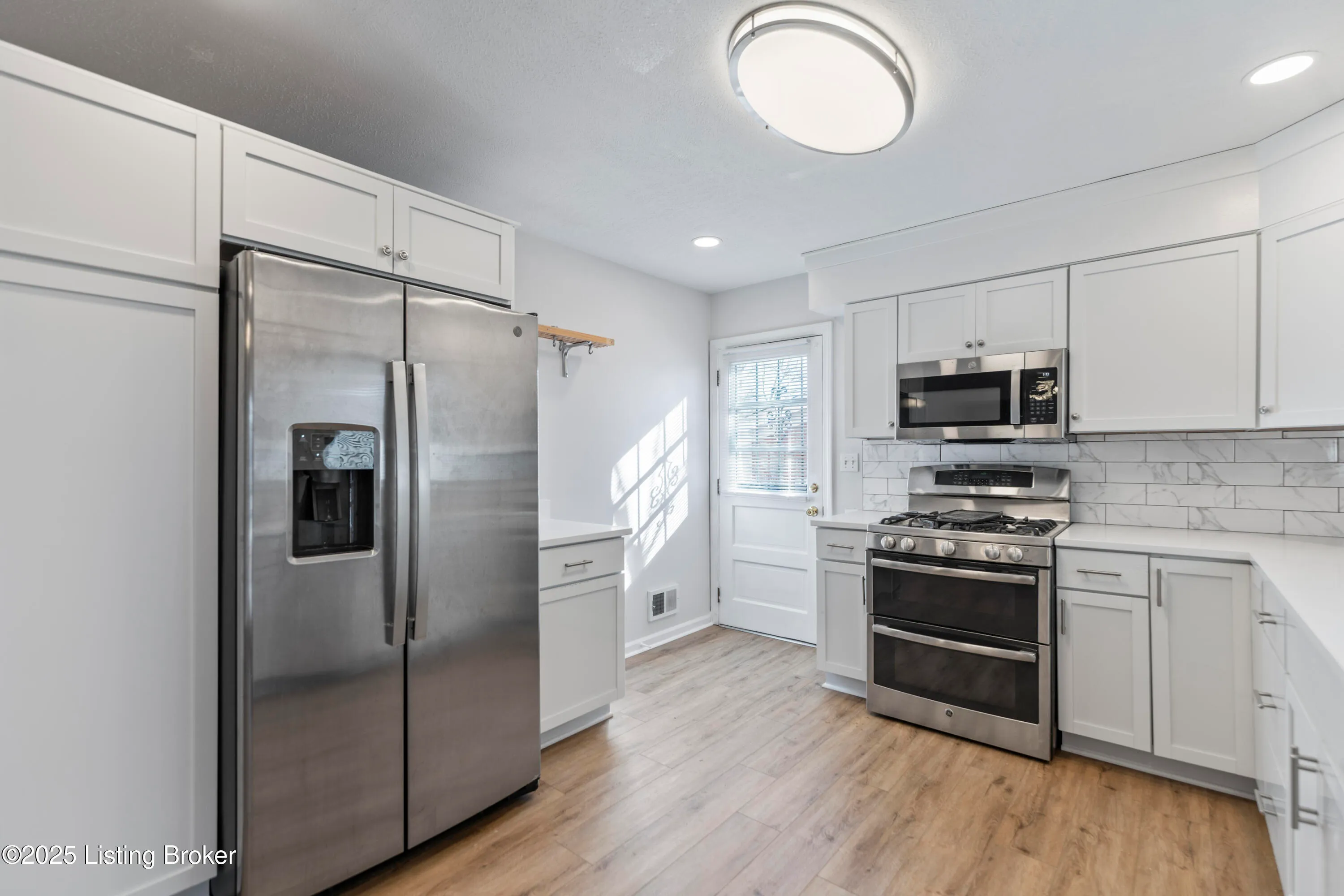 Louisville, Kentucky 40217, United States, 4 Bedrooms Bedrooms, ,2 BathroomsBathrooms,Residential,Active,21088