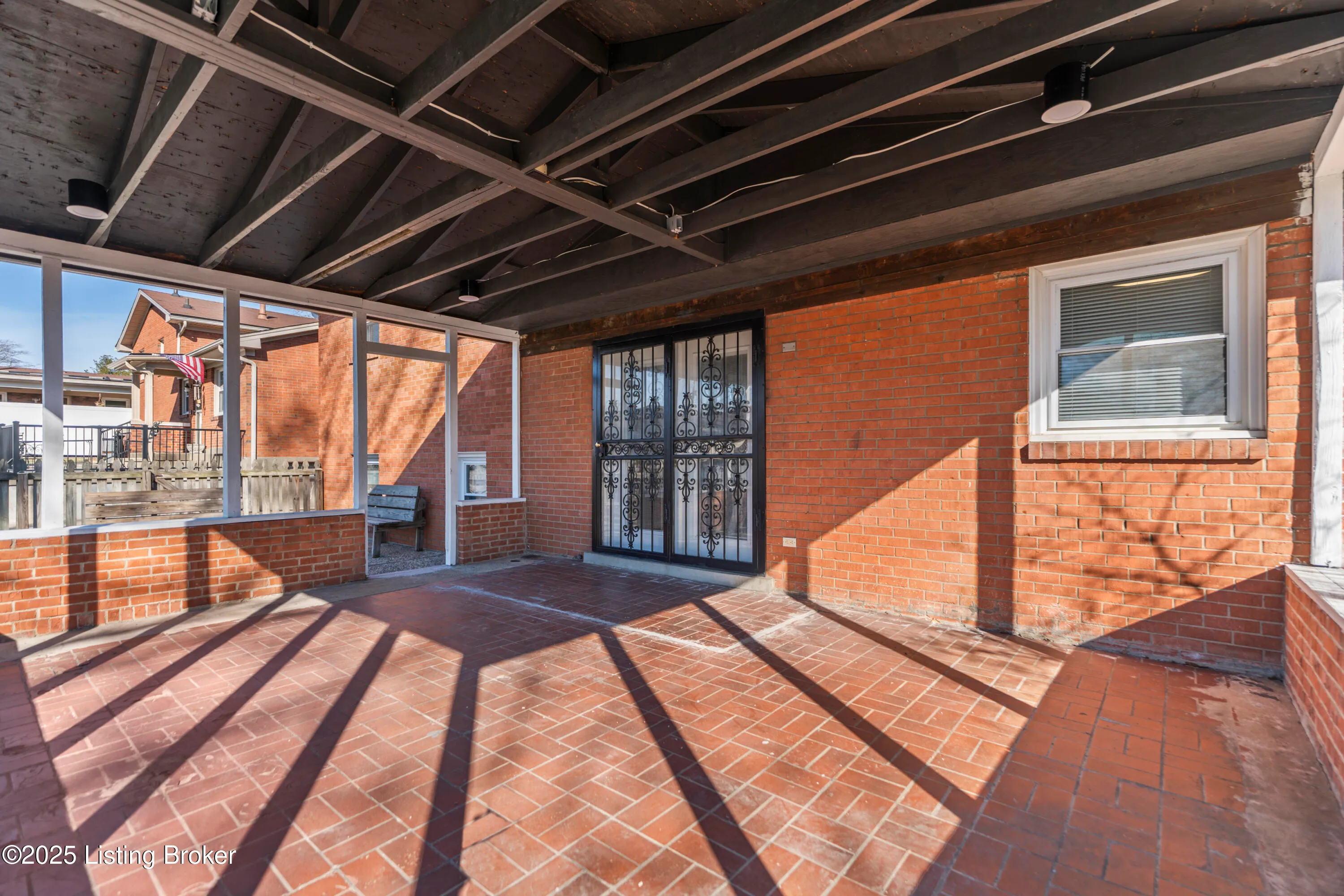 Louisville, Kentucky 40217, United States, 4 Bedrooms Bedrooms, ,2 BathroomsBathrooms,Residential,Active,21088