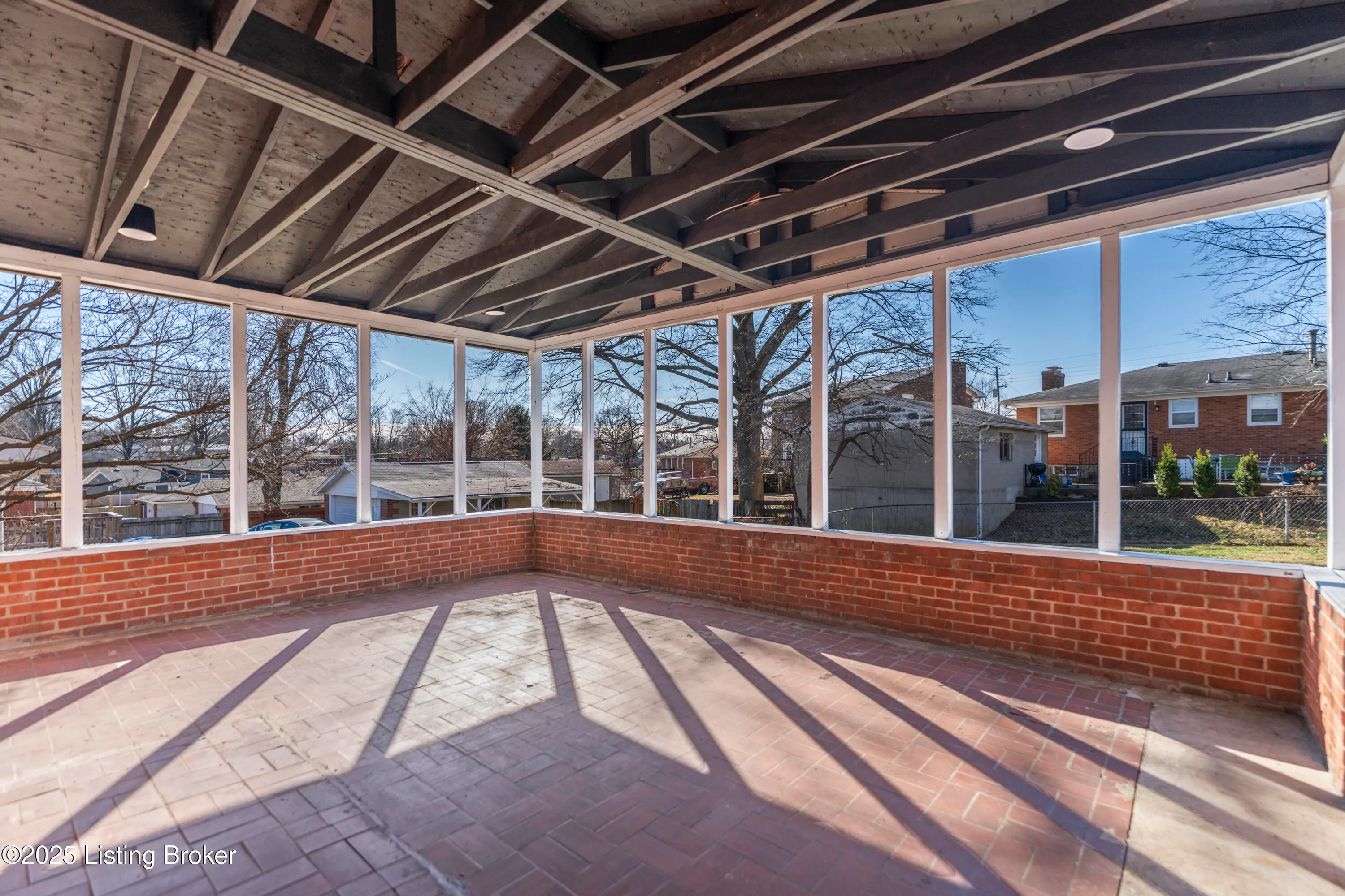 Louisville, Kentucky 40217, United States, 4 Bedrooms Bedrooms, ,2 BathroomsBathrooms,Residential,Active,21088