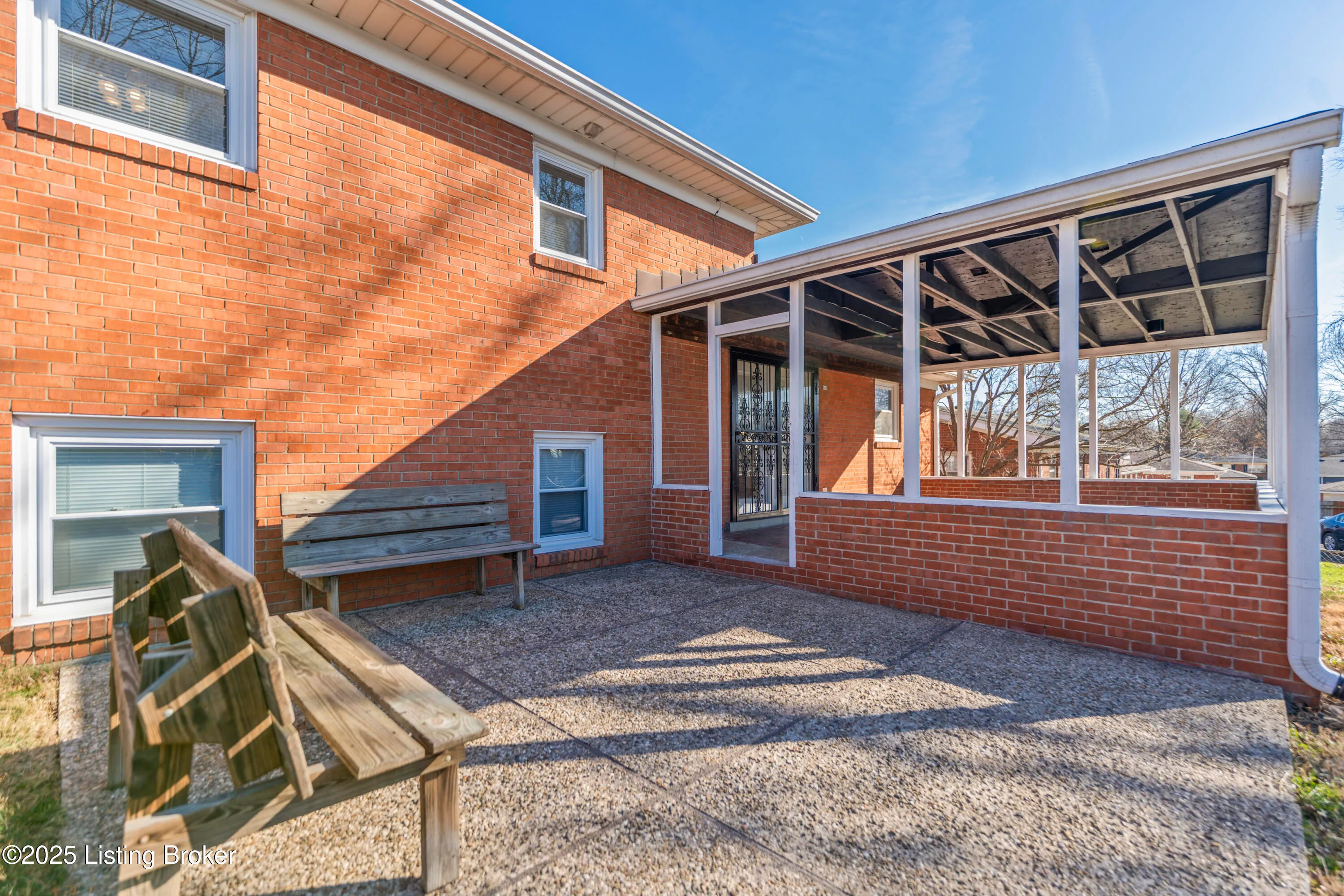 Louisville, Kentucky 40217, United States, 4 Bedrooms Bedrooms, ,2 BathroomsBathrooms,Residential,Active,21088