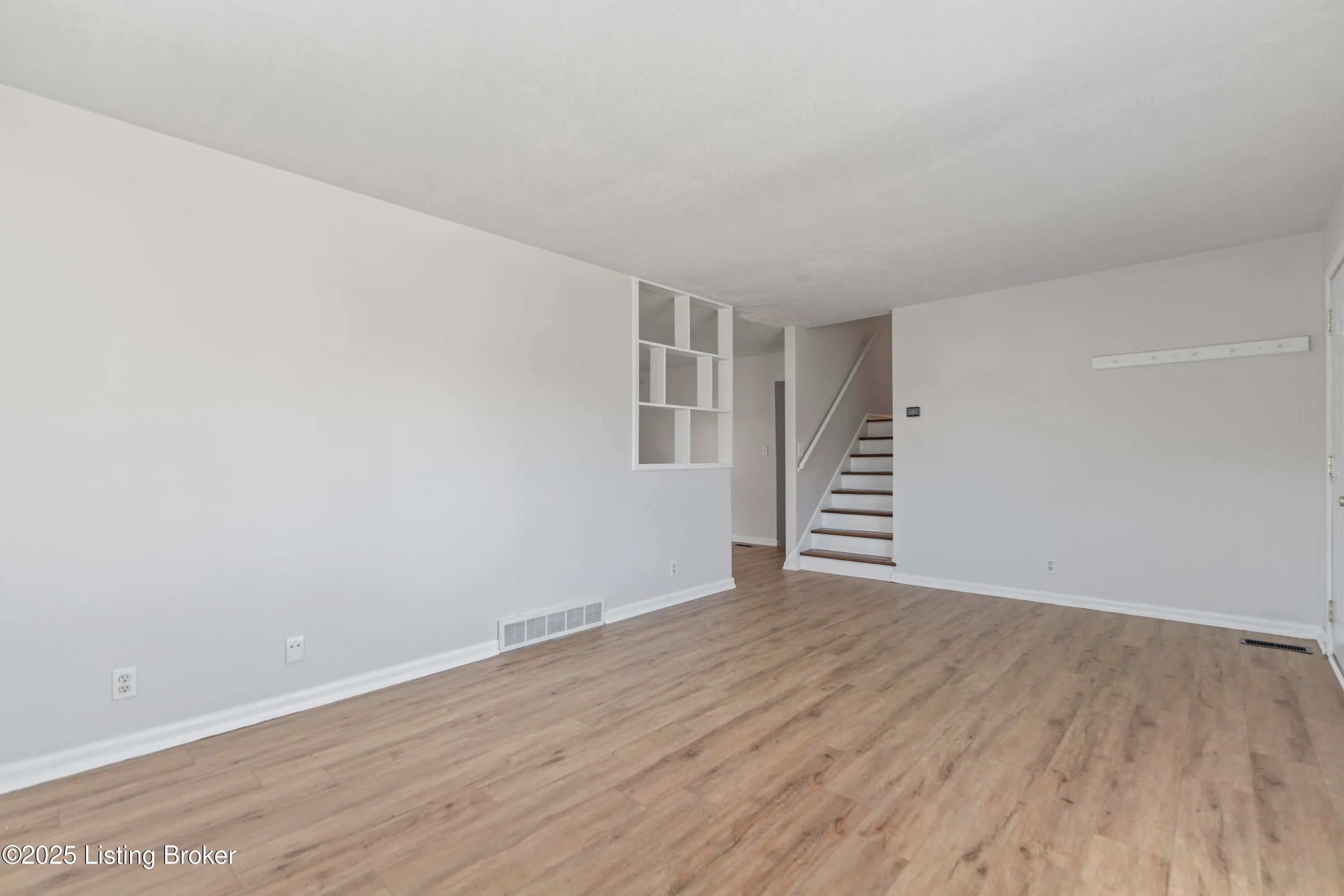 Louisville, Kentucky 40217, United States, 4 Bedrooms Bedrooms, ,2 BathroomsBathrooms,Residential,Active,21088