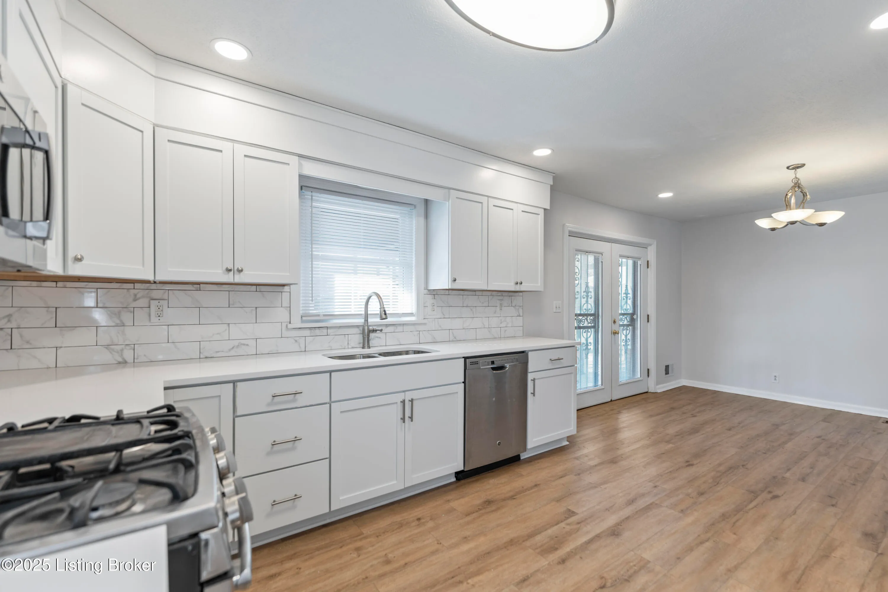 Louisville, Kentucky 40217, United States, 4 Bedrooms Bedrooms, ,2 BathroomsBathrooms,Residential,Active,21088