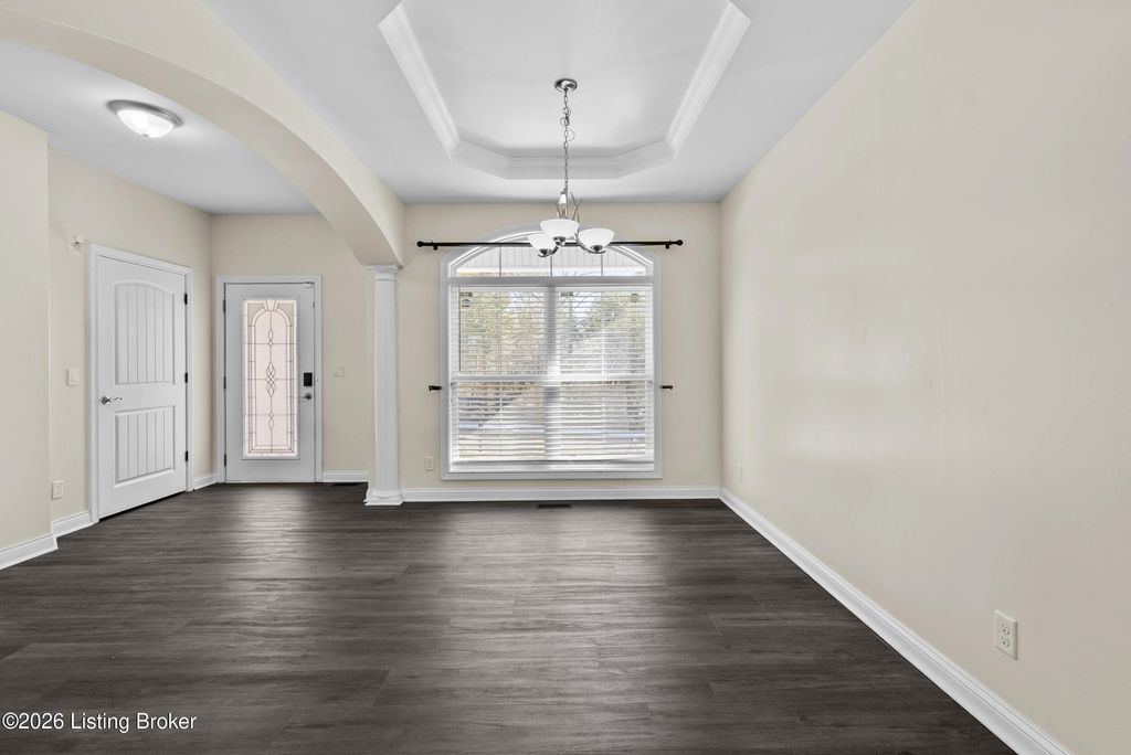 Photo of 3918 Bristol Oaks Dr, Louisville, KY 40299 (MLS # 1708956)