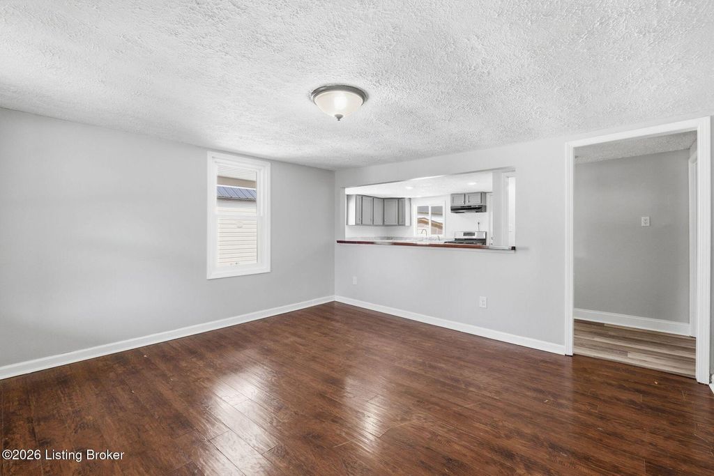 Photo of 1219 Bates Ave, Louisville, KY 40219 (MLS # 1719157)