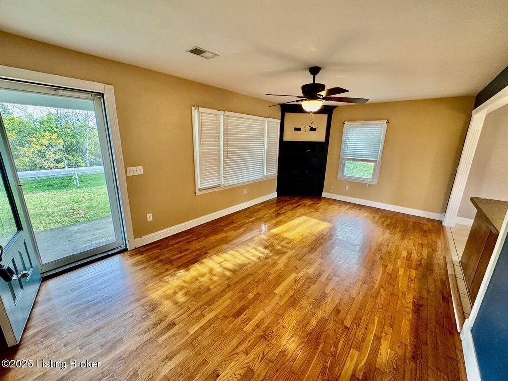 Photo of 6374 Mackville Rd, Springfield, KY 40069 (MLS # 1715891)
