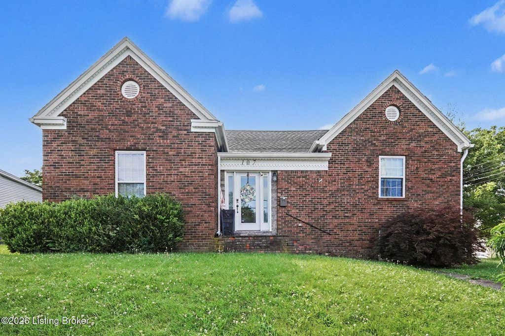 Photo of 107 Covington Ave, Springfield, KY 40069 (MLS # 1727044)